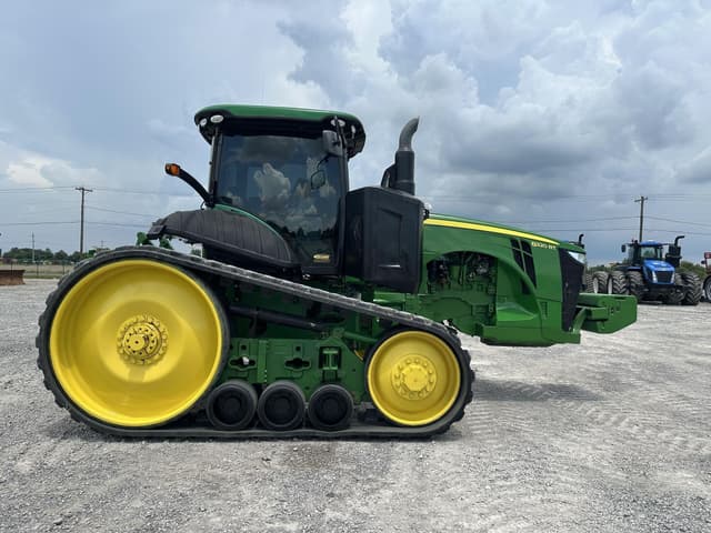 Image of John Deere 8320RT equipment image 3