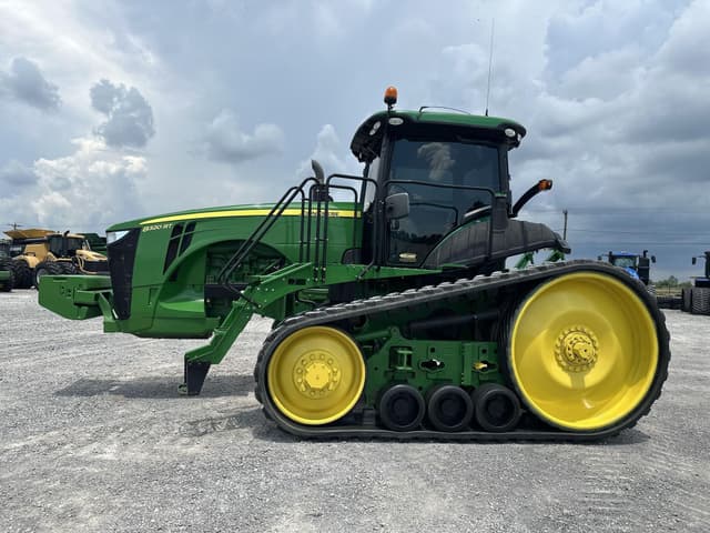 Image of John Deere 8320RT equipment image 2