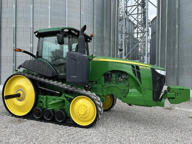 Image of John Deere 8320RT equipment image 1