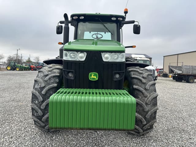 Image of John Deere 8335R equipment image 3