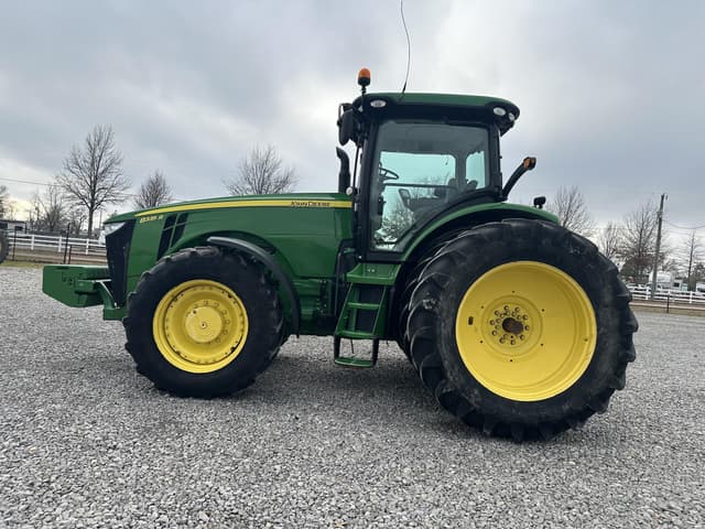 Image of John Deere 8335R equipment image 1