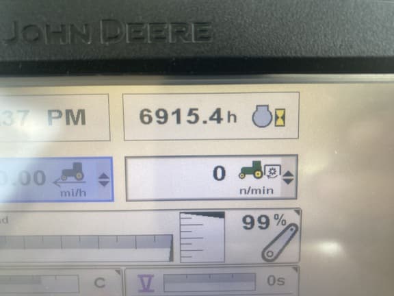 Image of John Deere 8335R equipment image 1