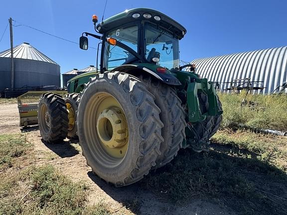 Image of John Deere 8335R equipment image 1