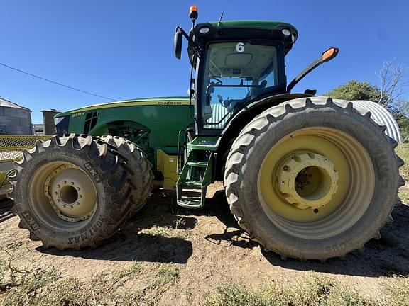 Image of John Deere 8335R equipment image 1