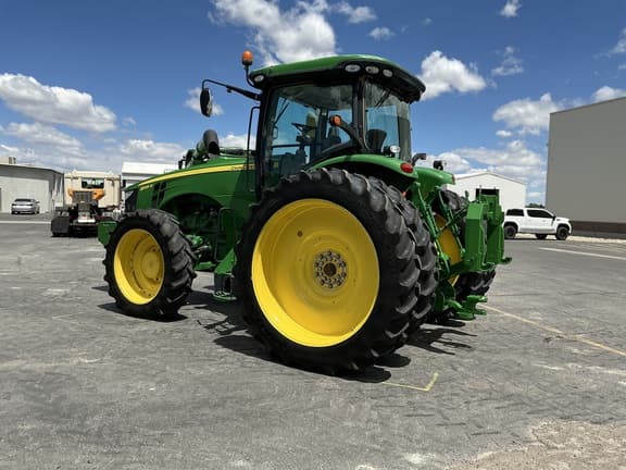 Image of John Deere 8335R equipment image 4