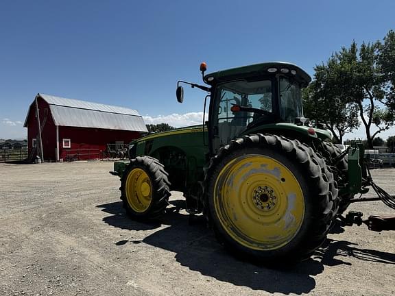 Image of John Deere 8335R equipment image 2