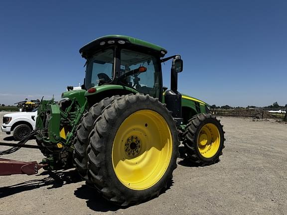 Image of John Deere 8335R equipment image 4