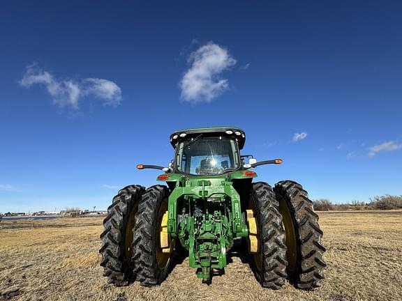 Image of John Deere 8335R equipment image 4