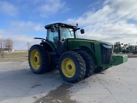 Image of John Deere 8335R equipment image 4