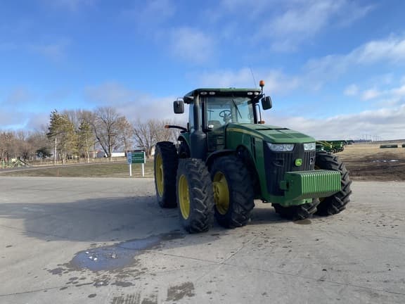 Image of John Deere 8335R equipment image 3