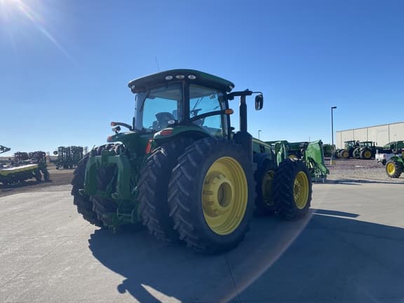 Image of John Deere 8335R equipment image 4