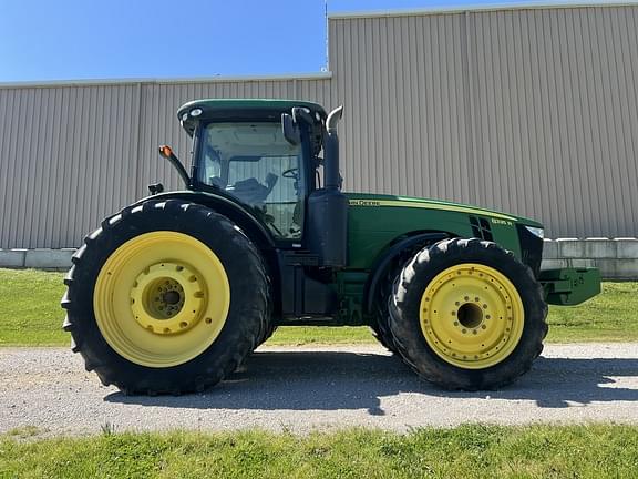 Image of John Deere 8335R equipment image 4