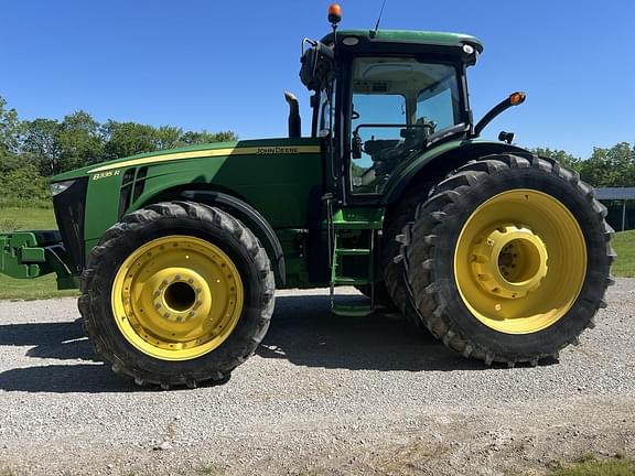 Image of John Deere 8335R Primary image