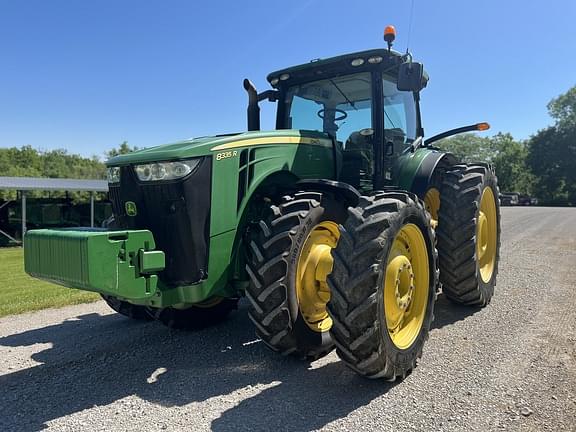 Image of John Deere 8335R equipment image 1