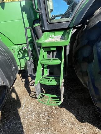 Image of John Deere 8335R equipment image 4