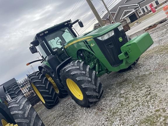 Image of John Deere 8335R equipment image 1