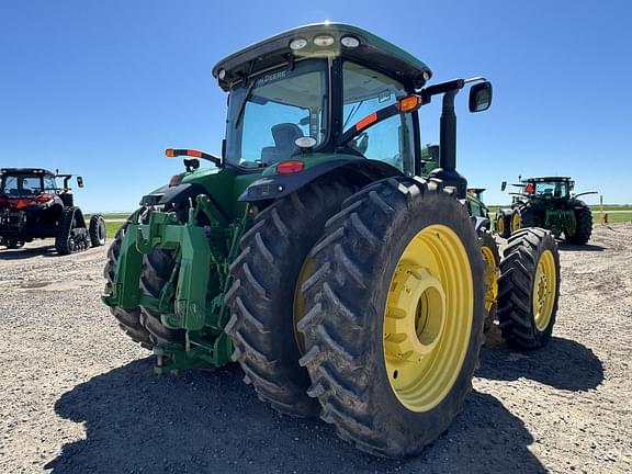 Image of John Deere 8335R equipment image 4