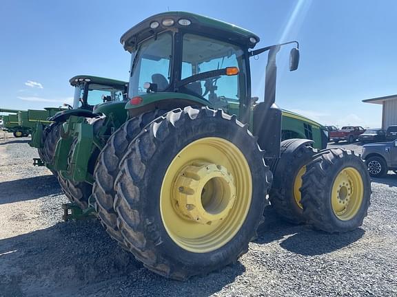 Image of John Deere 8335R equipment image 4