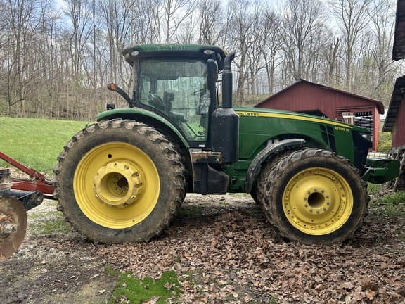 Image of John Deere 8335R equipment image 4