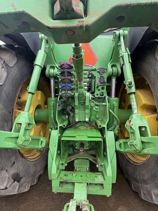 Image of John Deere 8335R equipment image 4
