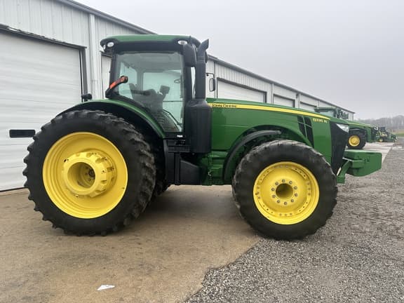 Image of John Deere 8335R equipment image 4