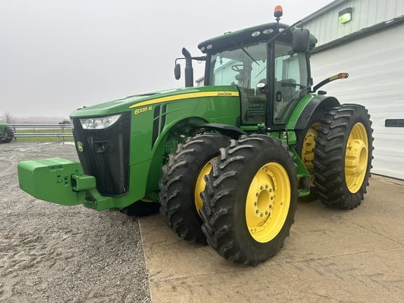 Image of John Deere 8335R equipment image 1