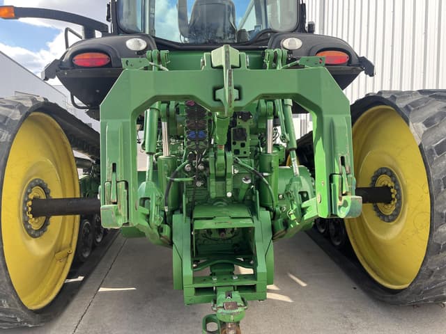 Image of John Deere 8335RT equipment image 4