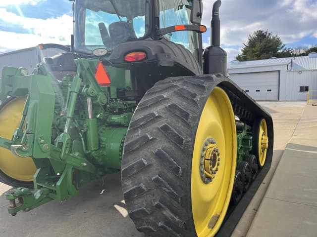 Image of John Deere 8335RT equipment image 3