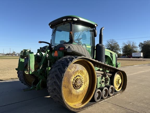 Image of John Deere 8335RT equipment image 3