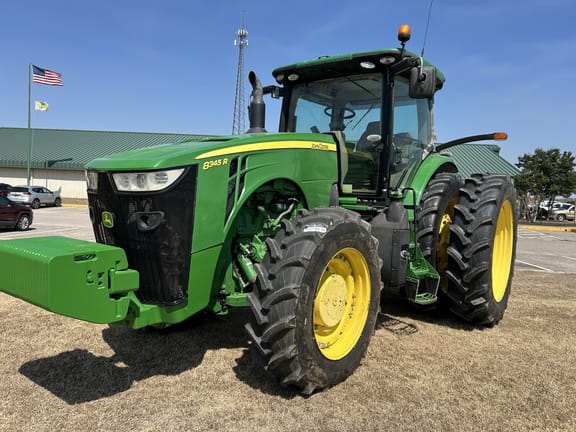 2014 John Deere 8345R Equipment Image0