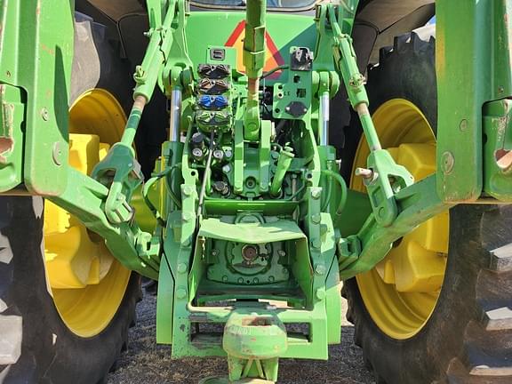 Image of John Deere 8345R equipment image 4