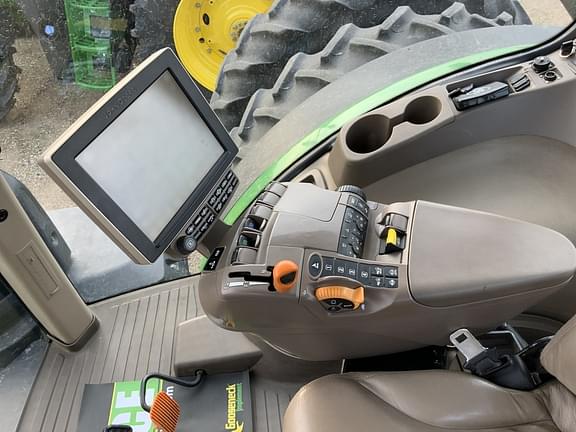 Image of John Deere 8345R equipment image 2