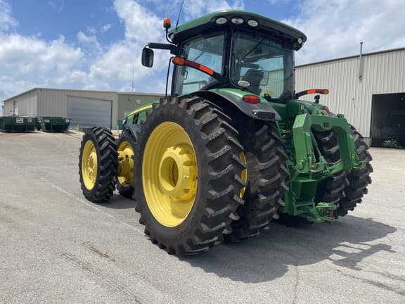 Image of John Deere 8345R equipment image 3