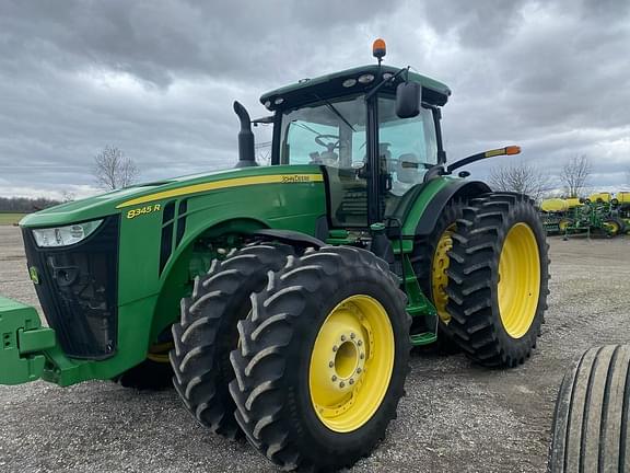 Image of John Deere 8345R equipment image 2