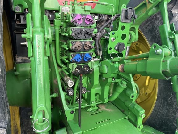 Image of John Deere 8345R equipment image 3