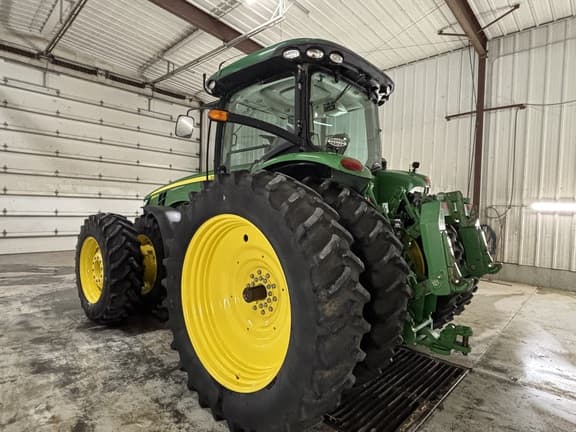 Image of John Deere 8345R equipment image 2
