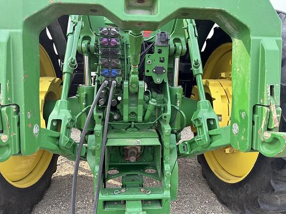 Image of John Deere 8345R equipment image 3