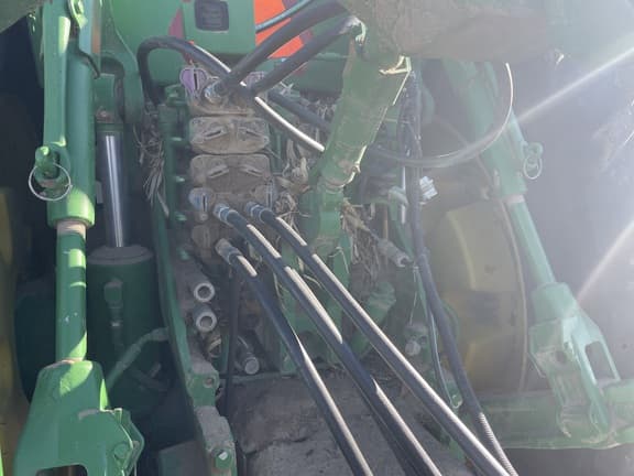 Image of John Deere 8345R equipment image 3