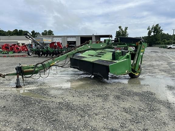Image of John Deere 835 equipment image 3