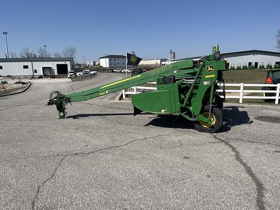 Image of John Deere 835 equipment image 3