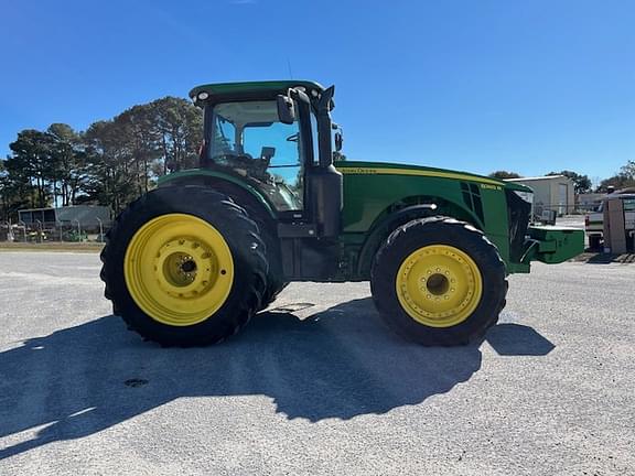 Image of John Deere 8360R equipment image 1