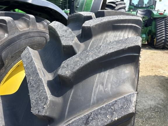 Image of John Deere 8360R equipment image 2
