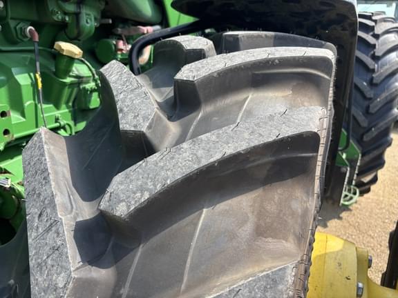 Image of John Deere 8360R equipment image 3