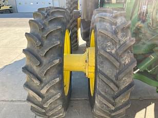 Main image John Deere 8360R 27