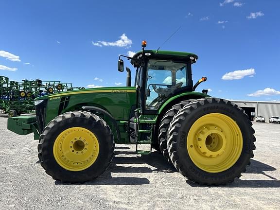 Image of John Deere 8360R equipment image 1