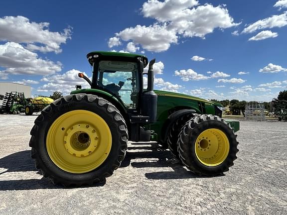 Image of John Deere 8360R equipment image 4