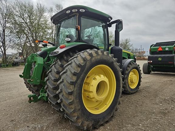 Image of John Deere 8360R equipment image 4