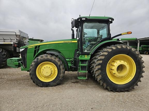 Image of John Deere 8360R equipment image 1