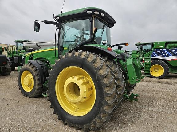 Image of John Deere 8360R equipment image 2