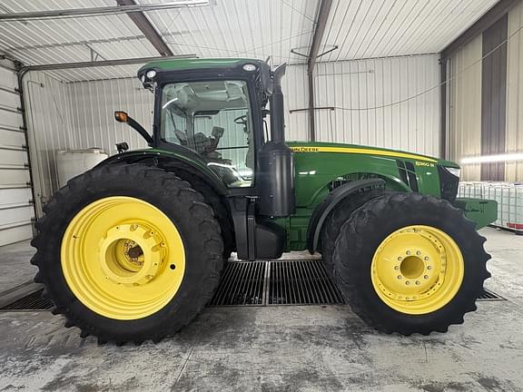 Image of John Deere 8360R equipment image 1